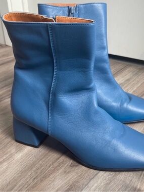 Classic Blue Leather Mid-Block Heel Ankle Boots Maguire of Montreal EUC